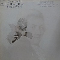 �Columbia : Gould - Mozart Sonatas Volume 04