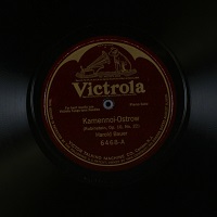 Victor : Bauer - Rubinstein Kamennoi Ostrov No. 22