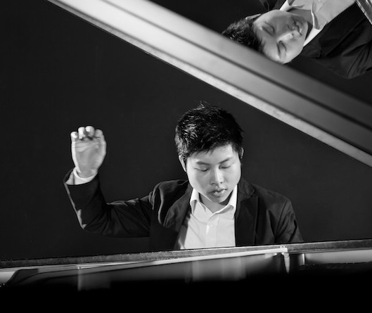 Avan Yu